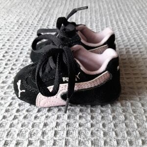 Puma Kids Sneakers in Black and Light Pink